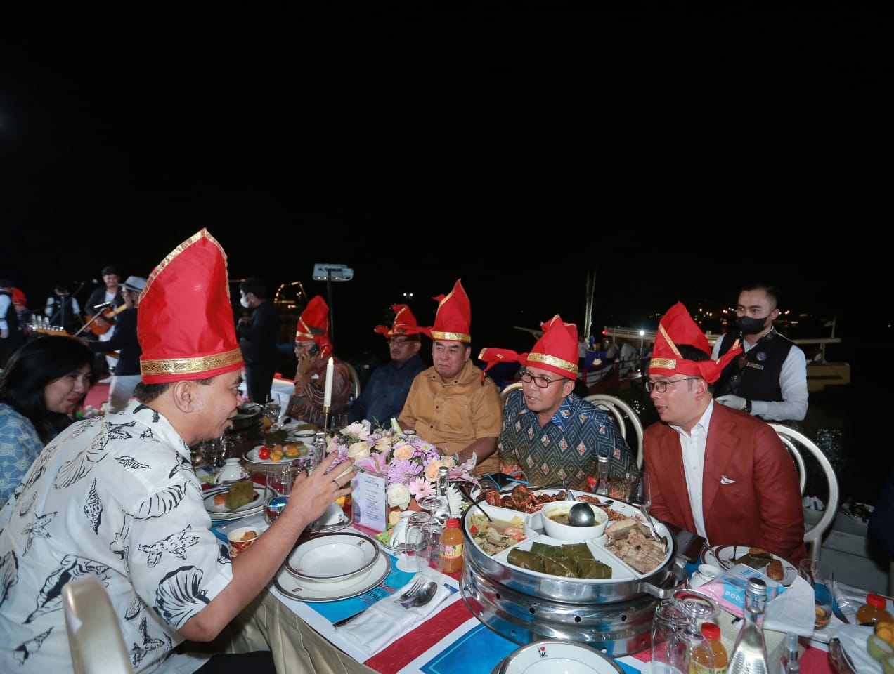 Bertabur Tokoh, Makanan Khas Makassar Jadi Sajian Gala Dinner Makassar F8