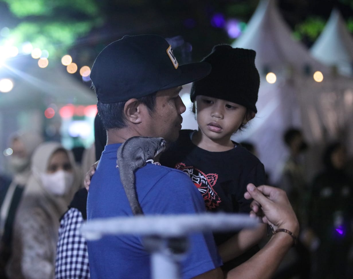 Booth Komunitas Pecinta Hewan di Makassar F8 Diserbu Anak-Anak