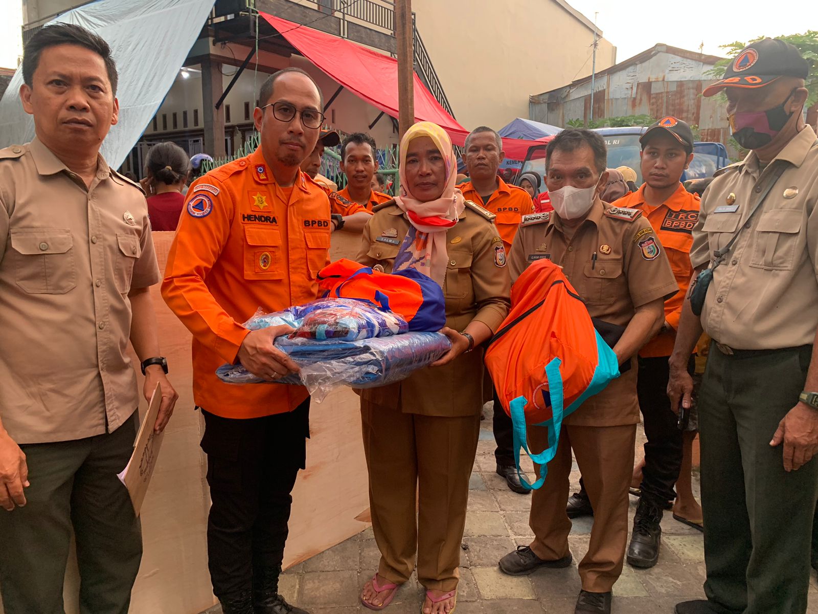 Pemkot Makassar Salurkan Bantuan Logistik dan Material untuk Korban Kebakaran di Rappokalling