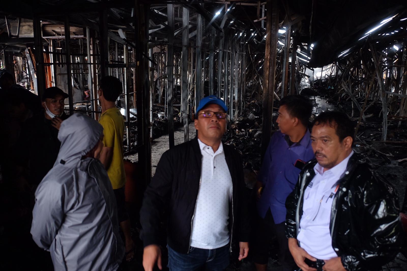 Gerak Cepat, Wali Kota Danny Pomanto Siap Bantu Korban Kebakaran Pasar Sentral