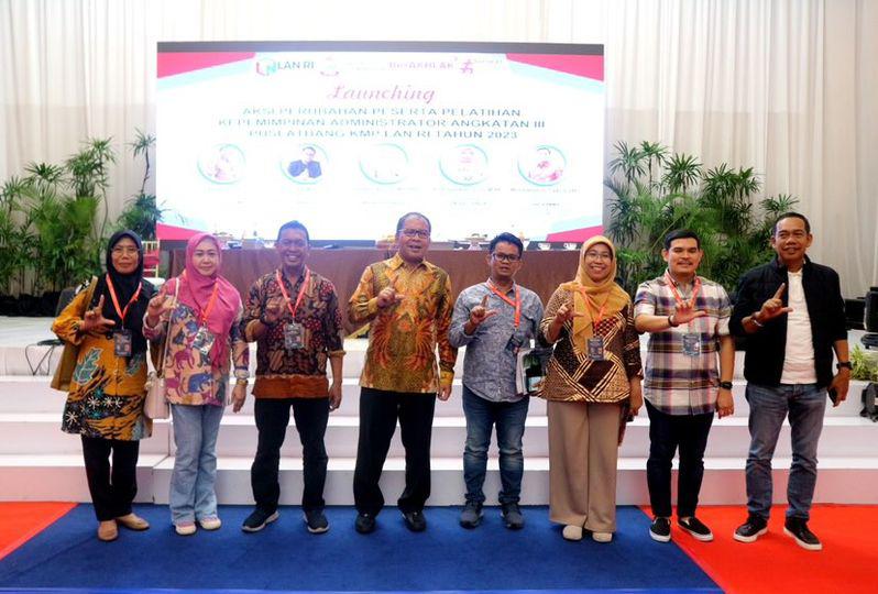 Wali Kota Makassar Danny Pomanto Launching Proyek Aksi Perubahan Peserta Diklat PKA Anggatan III Puslatbang LAN RI