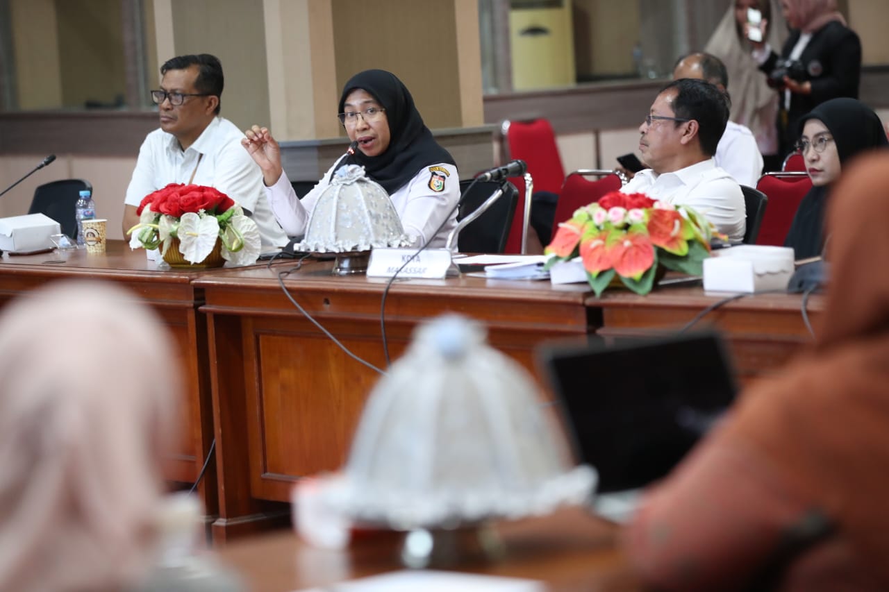 PPID Makassar Presentasi Keterbukaan Informasi Publik di Hadapan KI Sulsel