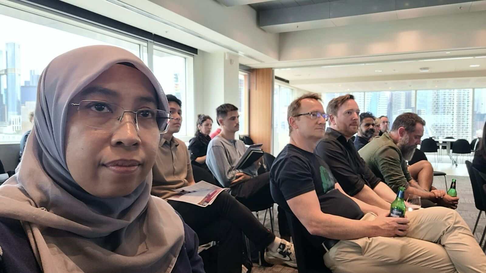 Plt Kadis Kominfo dan Plt Kepala DLH Makassar Hadiri Diskusi Panel Bersama Praktisi Hingga Ahli Bidang AI di Australia
